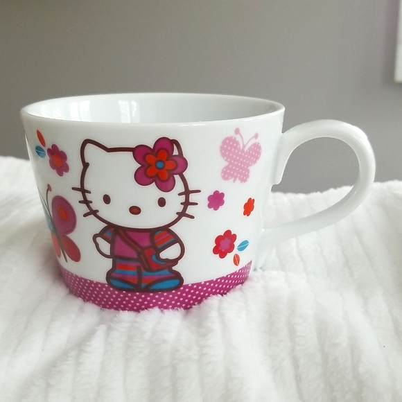 Hello Kitty 2005 Ceramic Mug - Picture 2 of 4